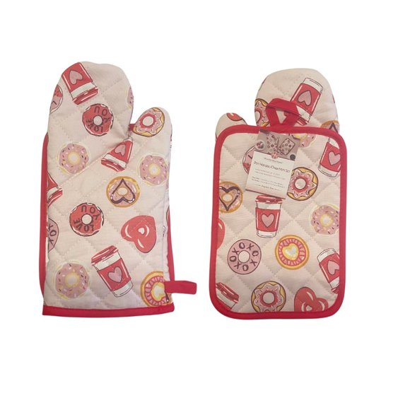 Valentines Vinyl Tablecloth, Pot Holder Set, & Oven Mitt. Oblong 52"x70". New - Picture 5 of 7